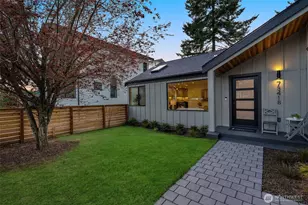 7341 B 21st Ave NE, Seattle, WA 98115 - Photo 3