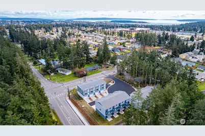 945 NW Heller Street #C1, Oak Harbor, WA 98277 - Photo 3