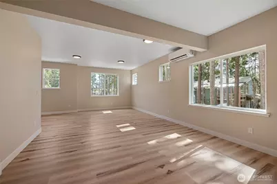 945 NW Heller Street #C1, Oak Harbor, WA 98277 - Photo 5