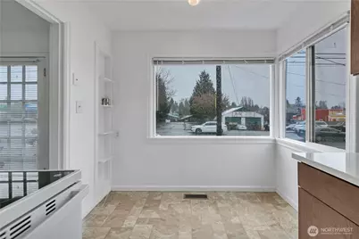 10041 15th Avenue SW, Seattle, WA 98146 - Photo 13