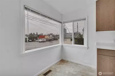 10041 15th Avenue SW, Seattle, WA 98146 - Photo 15