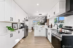 1239 S Verde St, Tacoma, WA 98405 - Photo 17