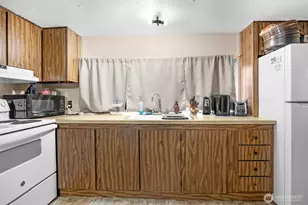 5900 64th St NE, Marysville, WA 98270 - Photo 9