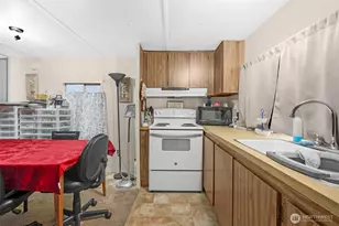 5900 64th St NE, Marysville, WA 98270 - Photo 11