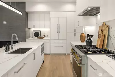 286 118th Avenue SE, Bellevue, WA 98005 - Photo 9