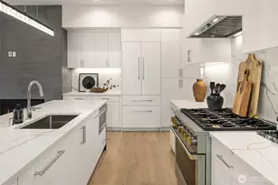 286 118th Ave SE, Bellevue, WA 98005 - Photo 9