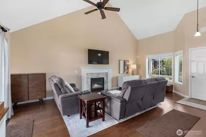 9005 S J Street, Tacoma, WA 98444 - Photo 3