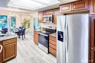 15208 NE 8th St, Bellevue, WA 98007 - Photo 7
