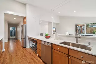 1017 N 31st St, Renton, WA 98056 - Photo 9