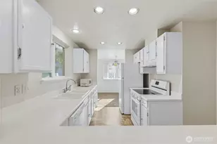 1319 NW Slate Ln, Silverdale, WA 98383 - Photo 7