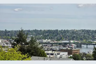 3835 25th Avenue W, Seattle, WA 98199 - Photo 1