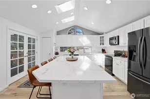 822 S Winnifred St, Tacoma, WA 98465 - Photo 9