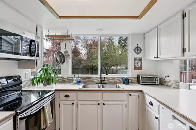 11019 SE 222nd Street, Kent, WA 98031 - Photo 9