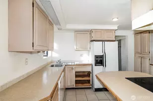 715 S 141st St, Tacoma, WA 98444 - Photo 7