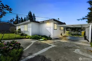 3118 Deer Island Dr E, Lake Tapps, WA 98391 - Photo 5