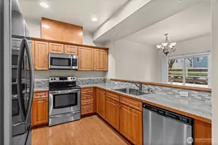 10700 SE 260th St, Kent, WA 98030 - Photo 5