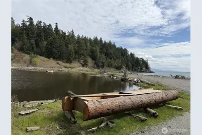 7670 Holiday Boulevard, Anacortes, WA 98221 - Photo 9