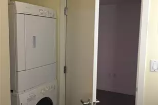 501 Roy St, Seattle, WA 98109 - Photo 11