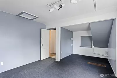 2422 E Louisa Street, Seattle, WA 98112 - Photo 13