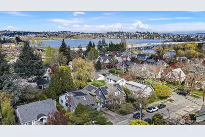 2422 E Louisa Street, Seattle, WA 98112 - Photo 27