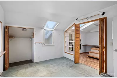 2422 E Louisa Street, Seattle, WA 98112 - Photo 11