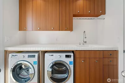 1953 9th Avenue W, Seattle, WA 98119 - Photo 23