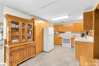 24 158th Place SE, Bellevue, WA 98008 - Photo 7