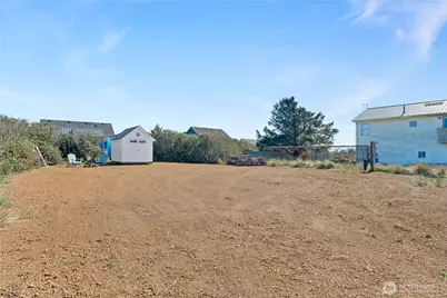 427 N Portal Loop SW, Ocean Shores, WA 98569 - Photo 1