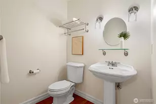 1528 NE 97th St, Seattle, WA 98115 - Photo 23