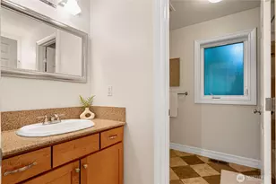 1528 NE 97th St, Seattle, WA 98115 - Photo 21