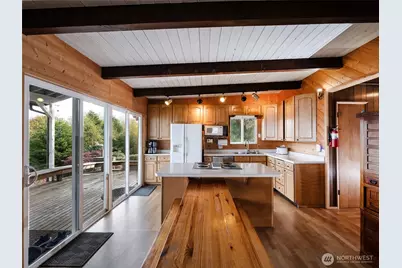 26 E Port Garden Dr, Everett, WA 98206 - Photo 5