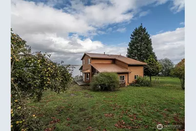 26 E Port Gardner Dr, Everett, WA 98206 - Photo 21