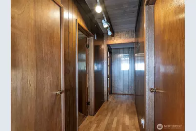 26 E Port Gardner Dr, Everett, WA 98206 - Photo 13