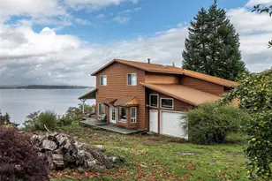 26 E Port Garden Dr, Everett, WA 98206 - Photo 1