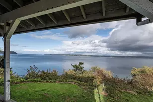 26 E Port Gardner Dr, Everett, WA 98206 - Photo 3