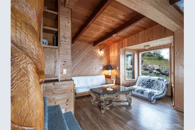 26 E Port Garden Dr, Everett, WA 98206 - Photo 9