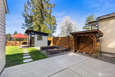 603 N Summit Avenue, Bremerton, WA 98312 - Photo 17