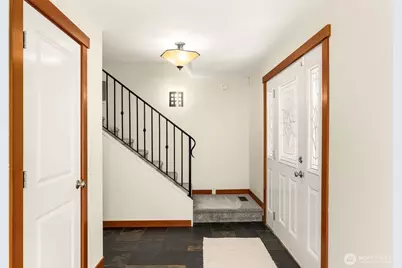 1759 Newport Avenue NE, Renton, WA 98056 - Photo 5