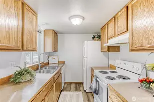 9115 1st Pl NE, Lake Stevens, WA 98258 - Photo 5