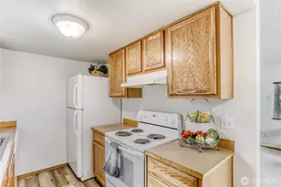 9115 1st Pl NE, Lake Stevens, WA 98258 - Photo 7