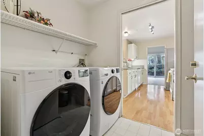 22537 SE 38th Terrace #1426, Issaquah, WA 98029 - Photo 25