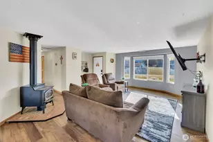 505 N Hubbard Ave, Yacolt, WA 98675 - Photo 5