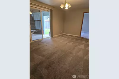 16301 N Wallingford Avenue N, Shoreline, WA 98133 - Photo 7