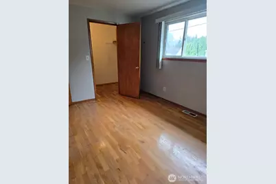 16301 N Wallingford Avenue N, Shoreline, WA 98133 - Photo 11