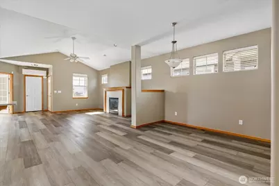 1611 SW Vanguard Street, Oak Harbor, WA 98277 - Photo 9