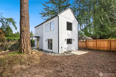 1404 N 136th Street, Seattle, WA 98125 - Photo 1