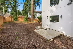 1404 N 136th St, Seattle, WA 98125 - Photo 7