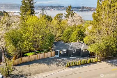 120 Tracy Avenue N, Port Orchard, WA 98366 - Photo 3