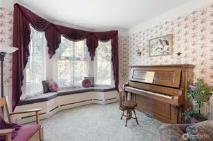 303 7th St, Anacortes, WA 98221 - Photo 9