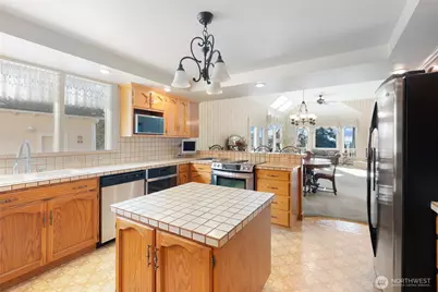 303 7th Street, Anacortes, WA 98221 - Photo 7